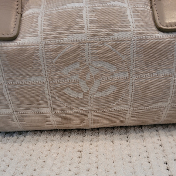 **HOST PICK ** Authentic Chanel Travel Line Handbag in Beige - Picture 5 of 16